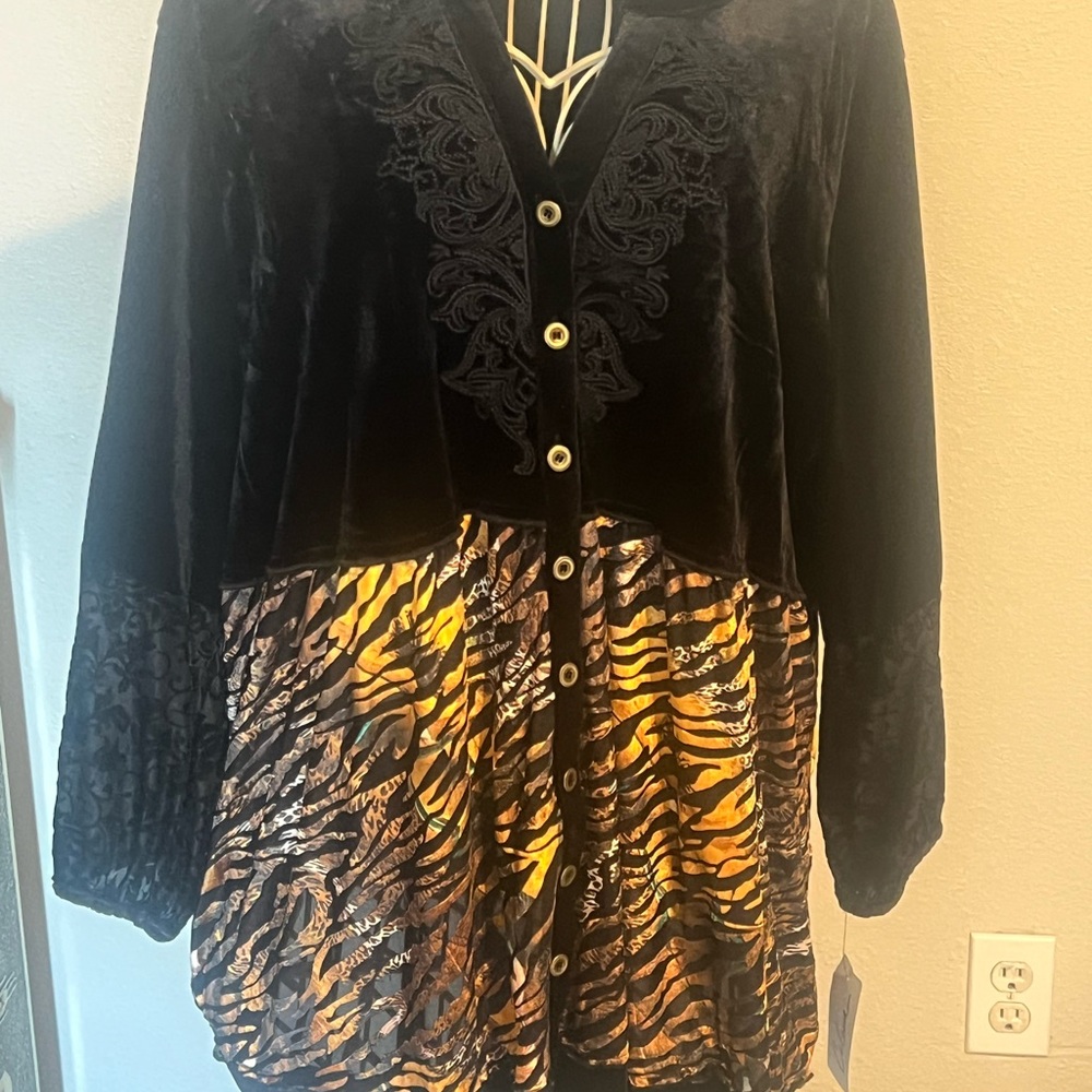 Calesso Black Velvet Tunic with Gold Animal-Print Panel
